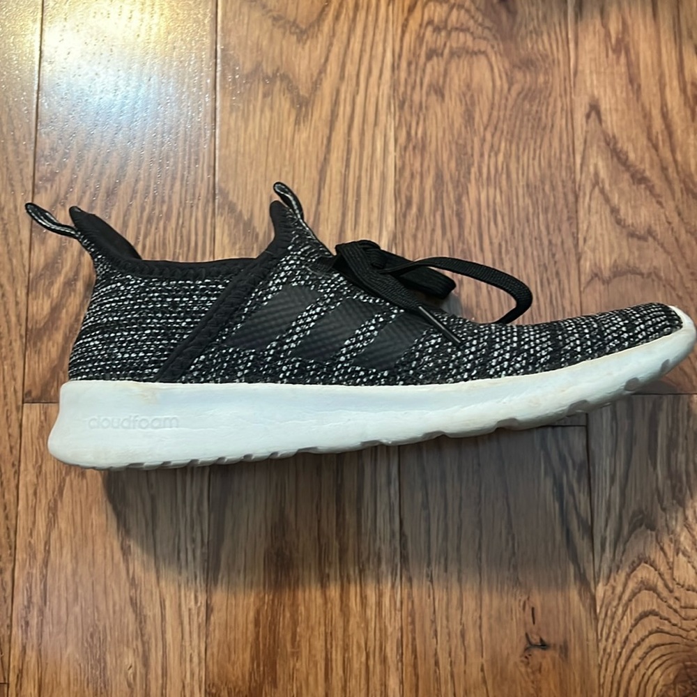 Adidas Cloudfoam sneakers, like new